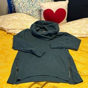 OLD NAVY FLEECE PULLOVER